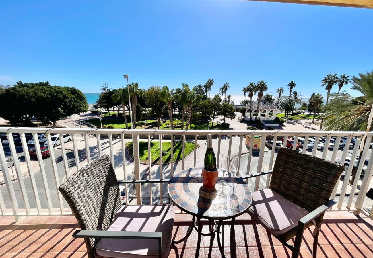 Apartamento en Torre del Mar - TERRASOL EL NIDO FRONTAL AL MAR